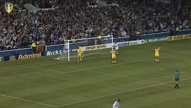 Cantona stars as Leeds thrash Spurs